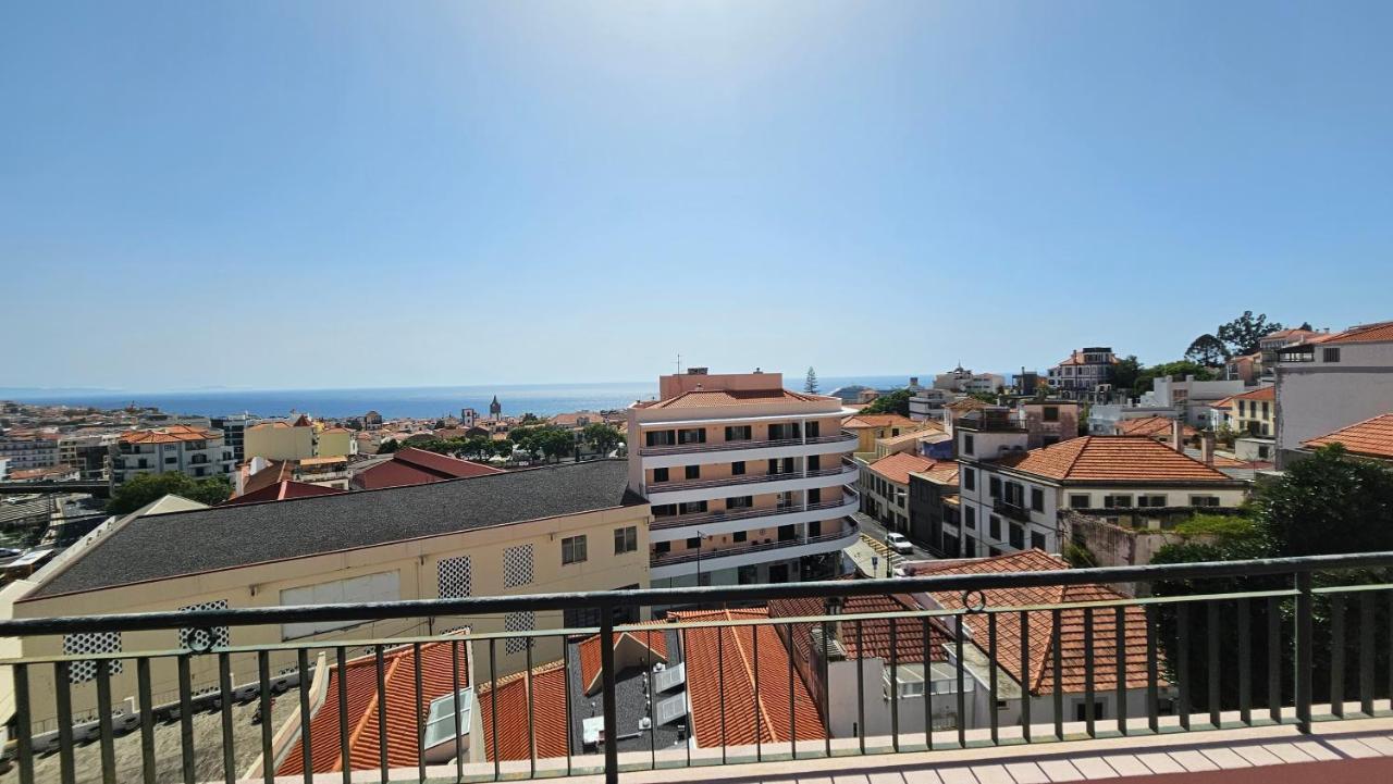 Garden And Seaview Apartment - Free Parking Φουνκάλ Εξωτερικό φωτογραφία